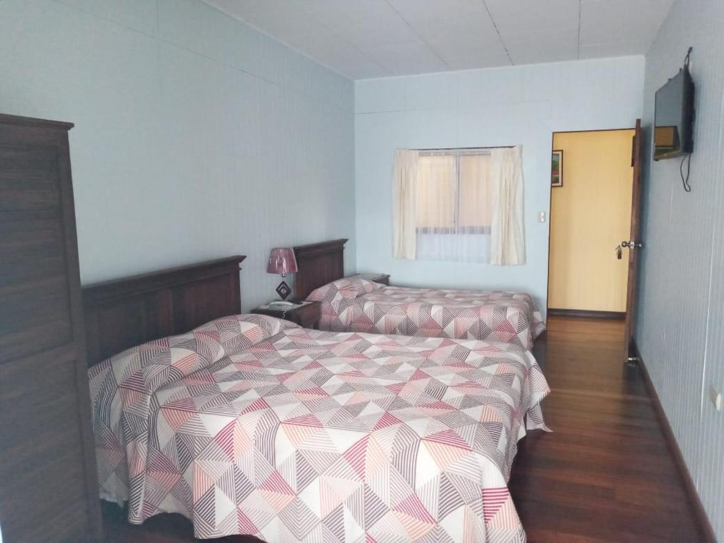 Hotel Las Brumas Картаго Экстерьер фото