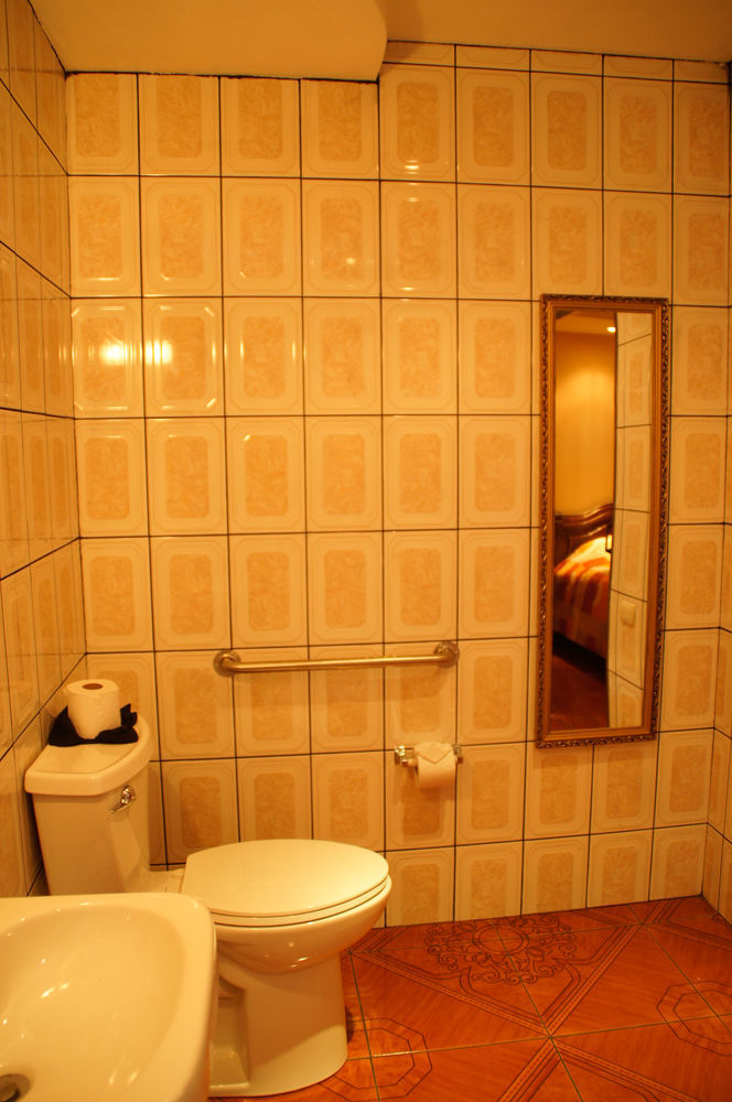 Hotel Las Brumas Картаго Экстерьер фото